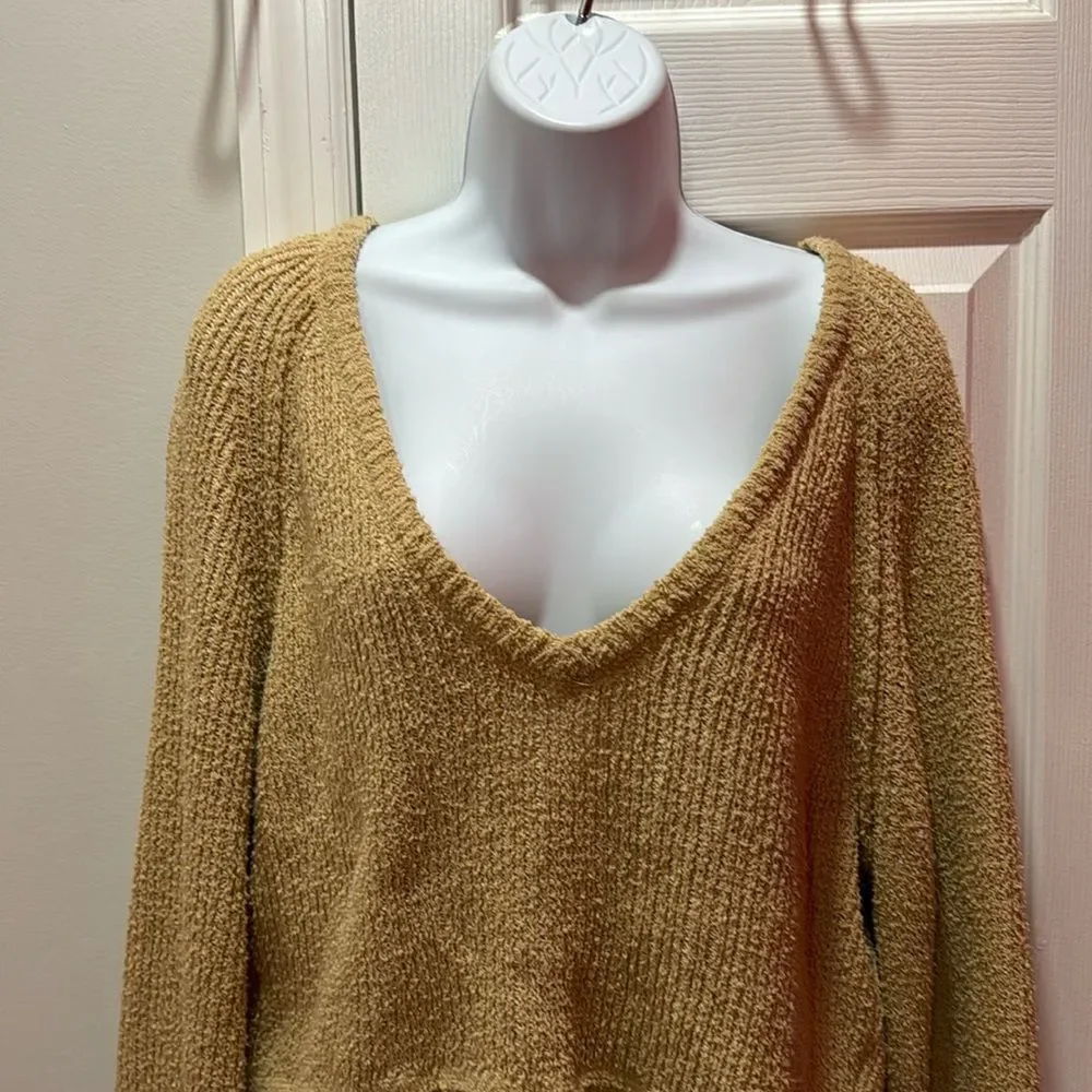 Free People High Low V-Neck‎ Cropped Sweater  Cream Size S